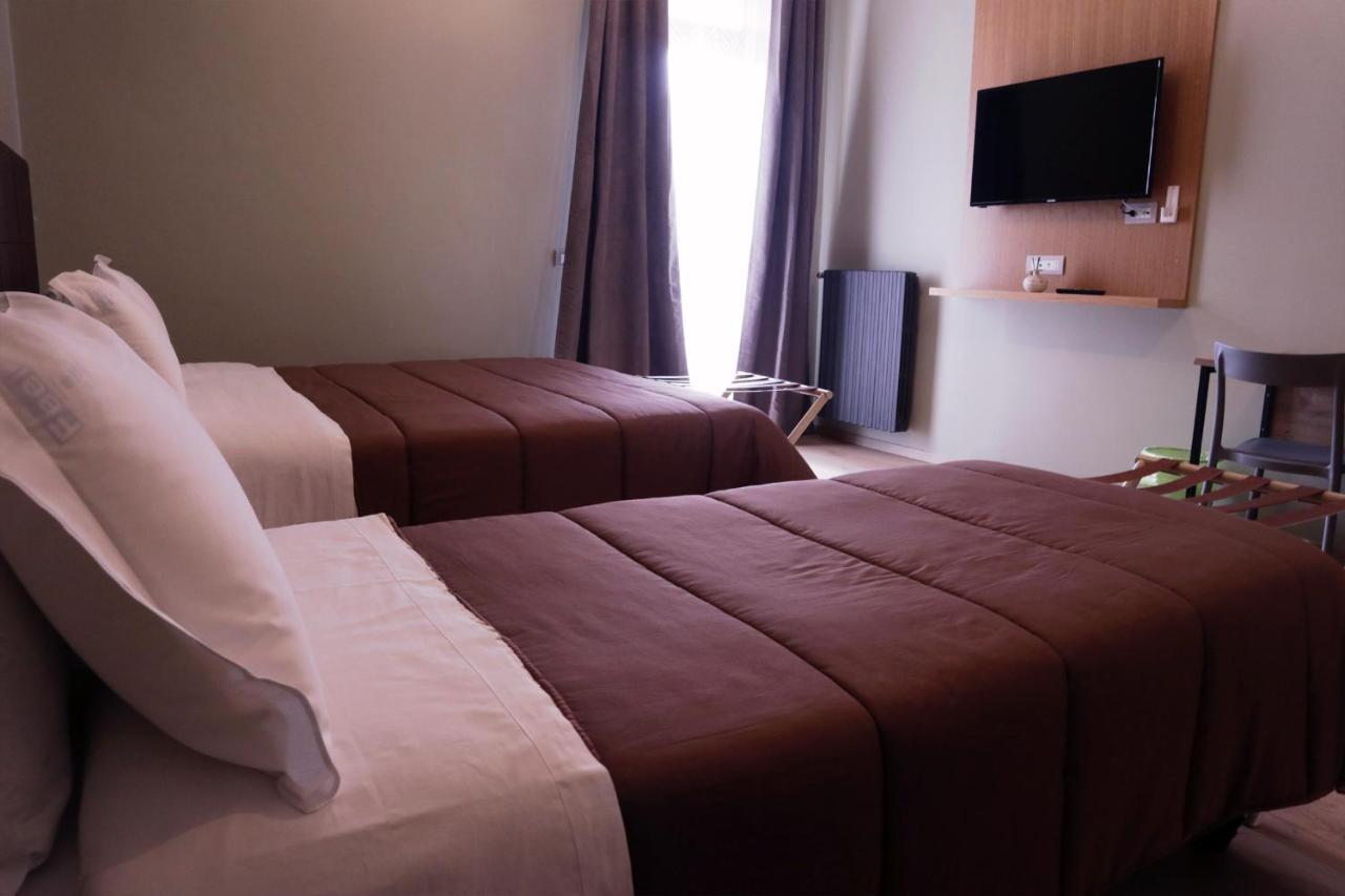 בארי Manhattan Room & Suite מראה חיצוני תמונה